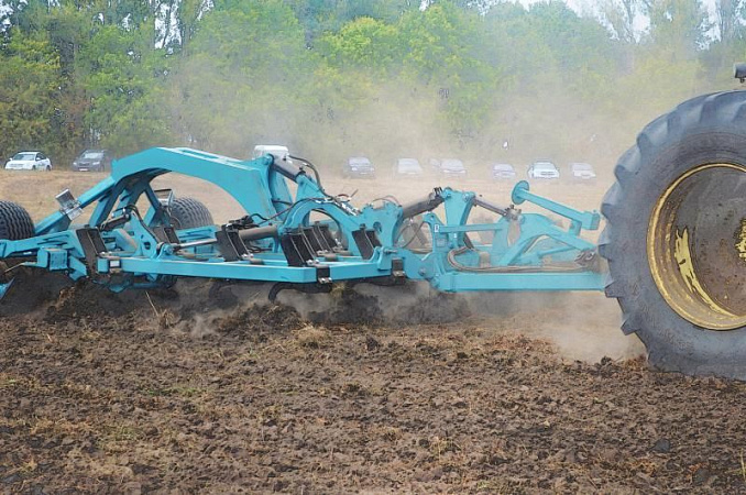 КСТМ-4204пс 01 01 00-001 Культиватор стерневой тяжелый мульчирующий Гранит в сборе