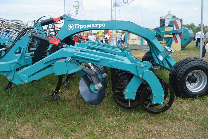 КСТМ-4204пс 01 01 00-001 Культиватор стерневой тяжелый мульчирующий Гранит в сборе